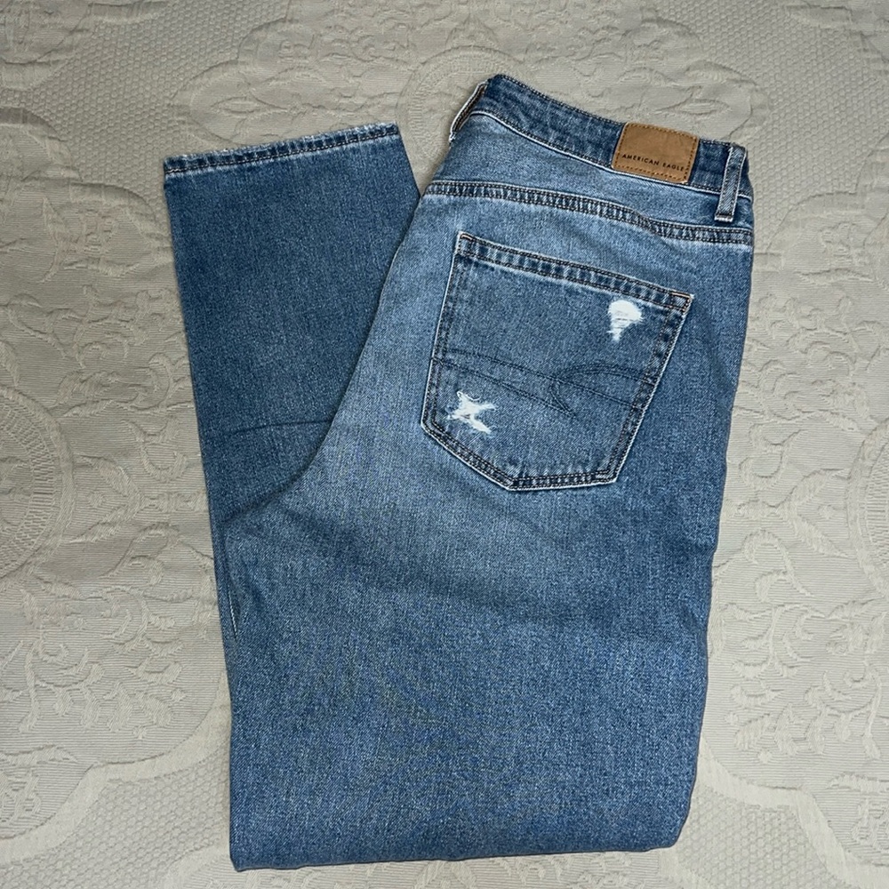 American Eagle Outfitters Ripped Mom Jeans Distressed High Waisted Women's 8